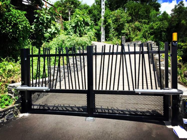 平開(kāi)門電機(jī)