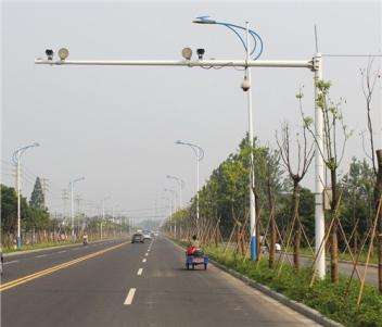 如何挑選交通監(jiān)控桿？這幾點不能忽視