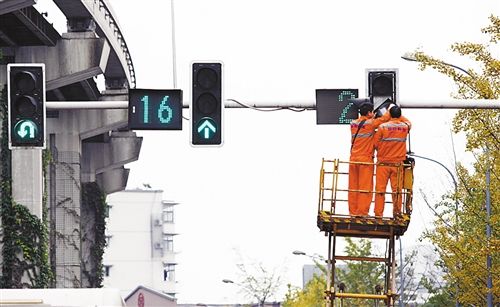 <b>常見的幾種交通信號燈故障及解決方法</b>